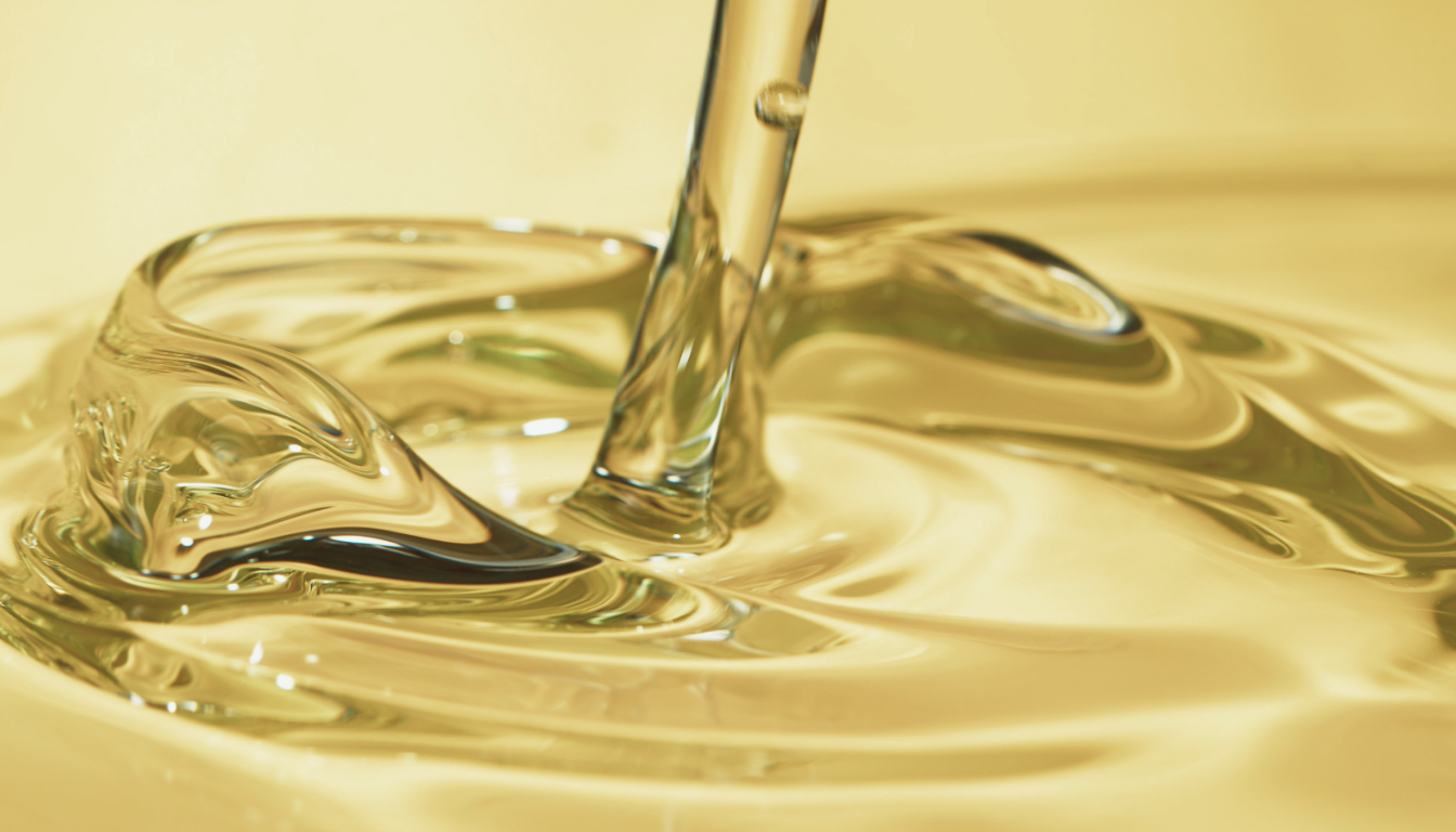 Rosemary Oil for Dandruff: Achieving Optimal Itchy Scalp Relief