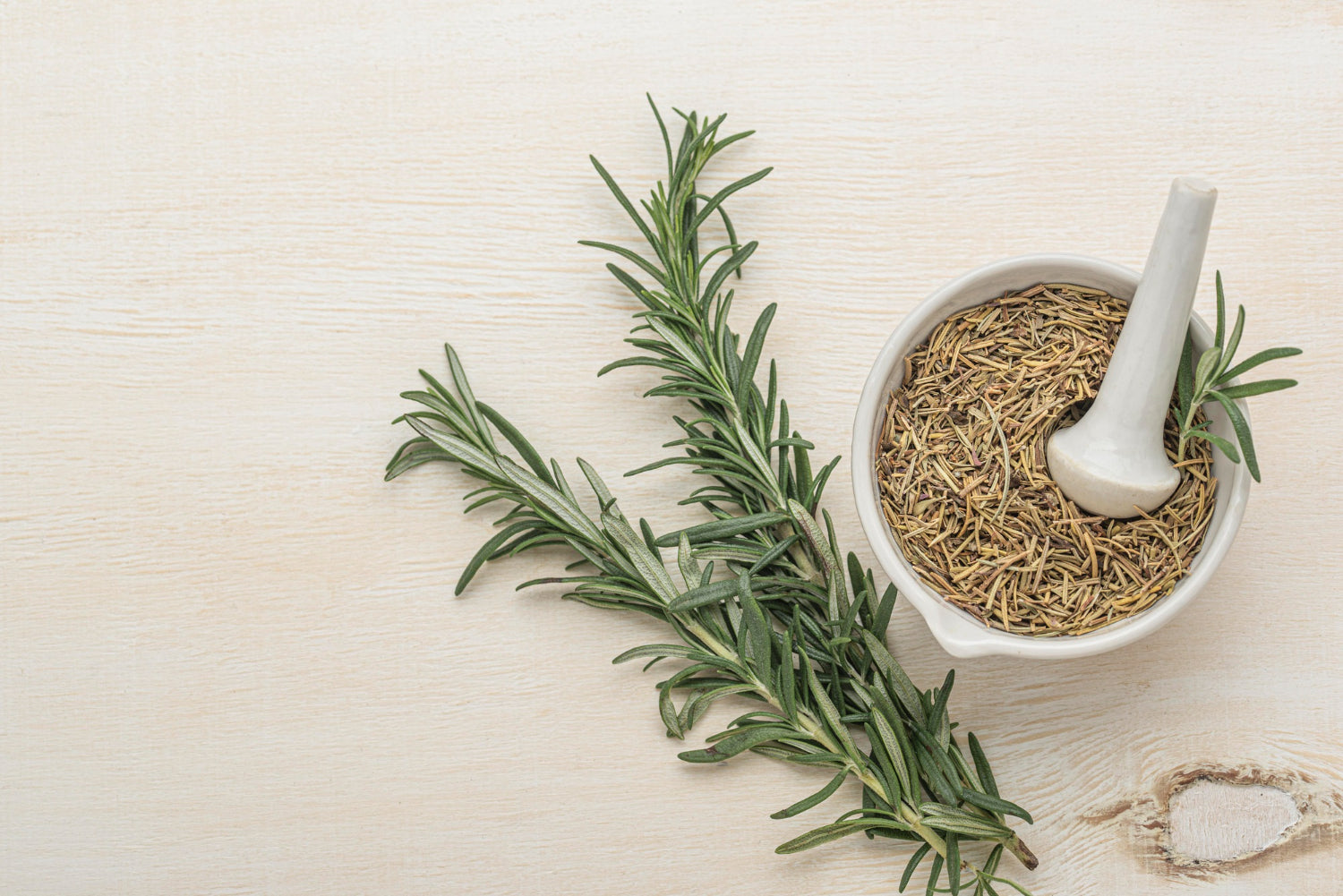 Uncovering Rosemary Oil: Seasonal Hair Care Tips