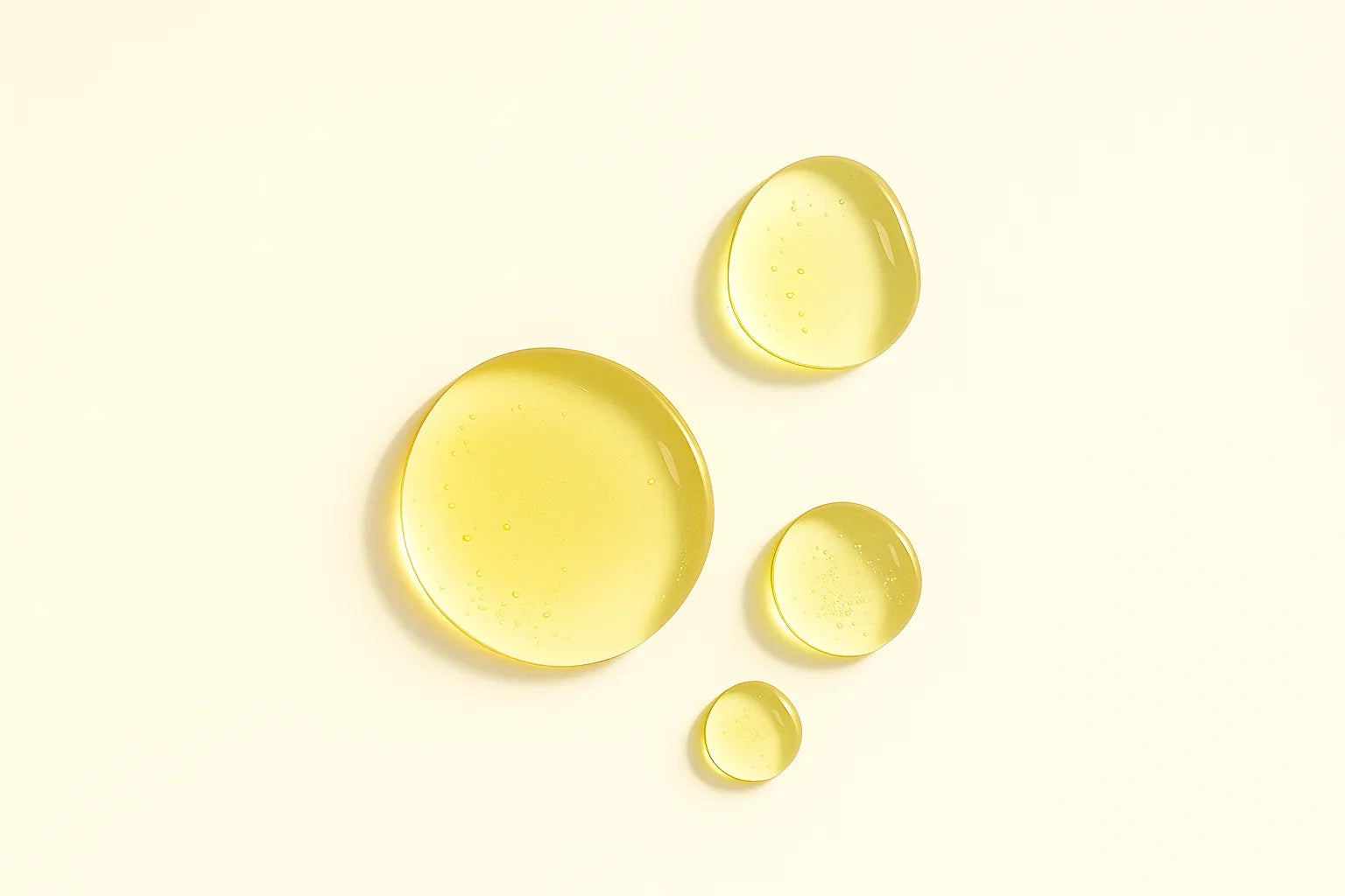 Castor Oil vs Rosemary Oil for Nourishing Hair Edges