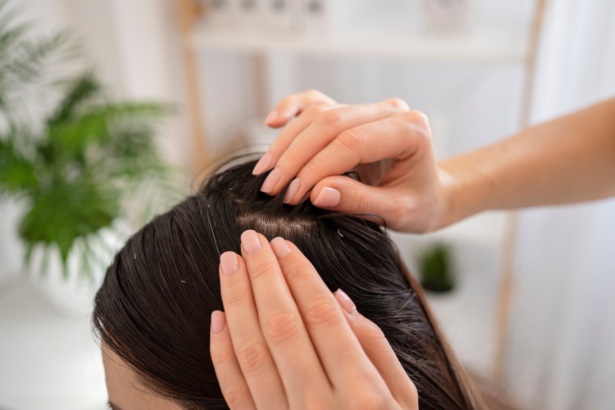 Natural Ingredients for Itchy Scalp: Rosemary and Peppermint Explained