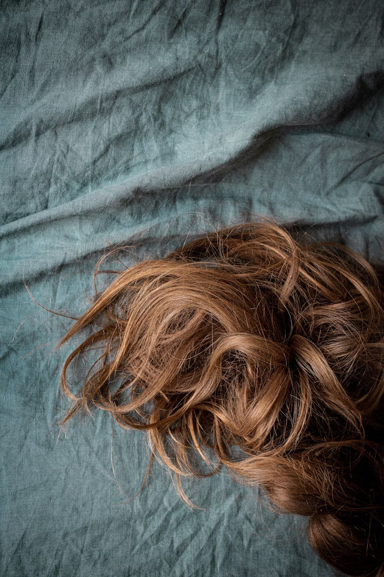 Building Your Routine: Rosemary Hair Oil’s Role in Nightly Care